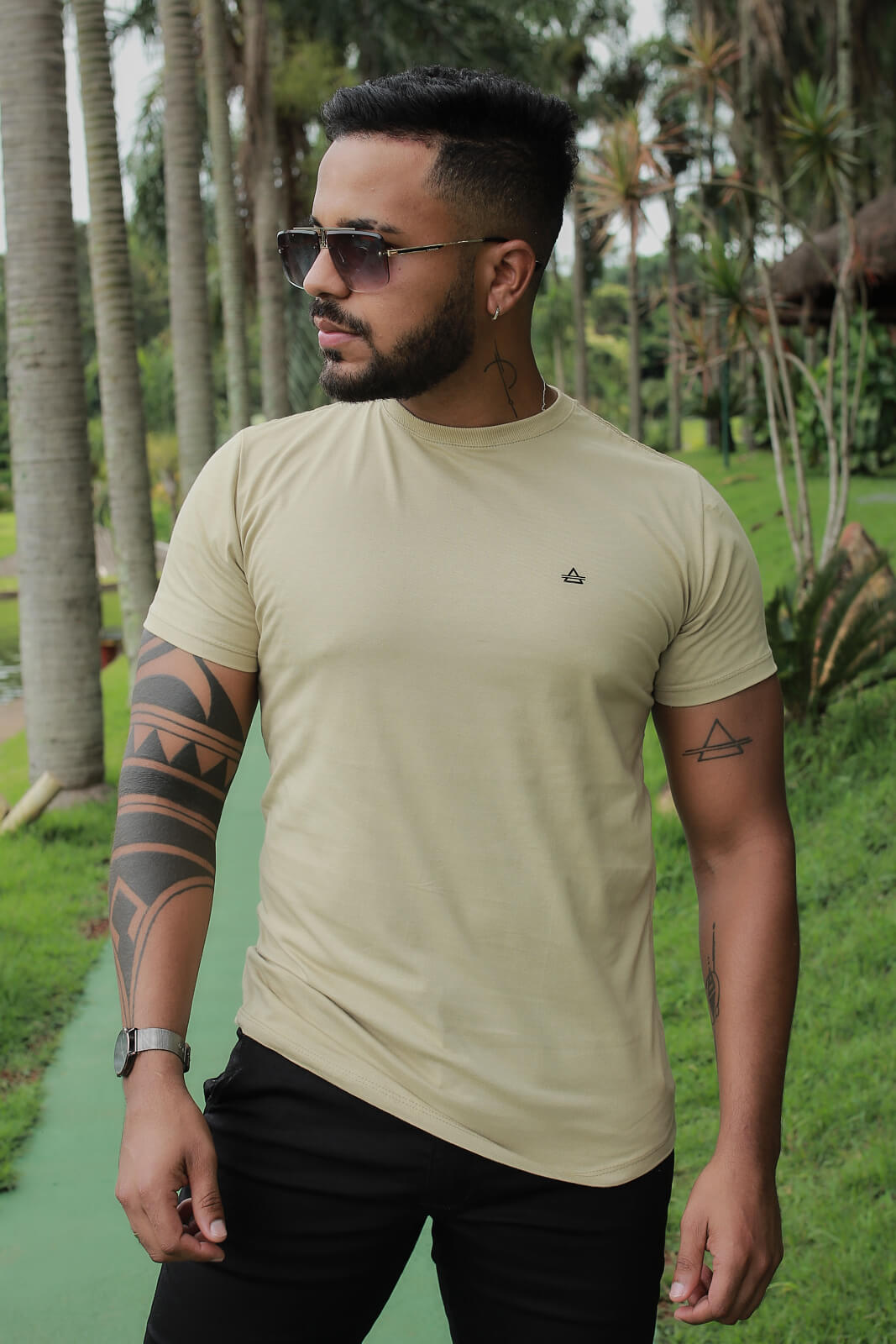 KIT 4 CAMISETAS PREMIUM BRANCA/VERMELHO/PRETO/BAMBU