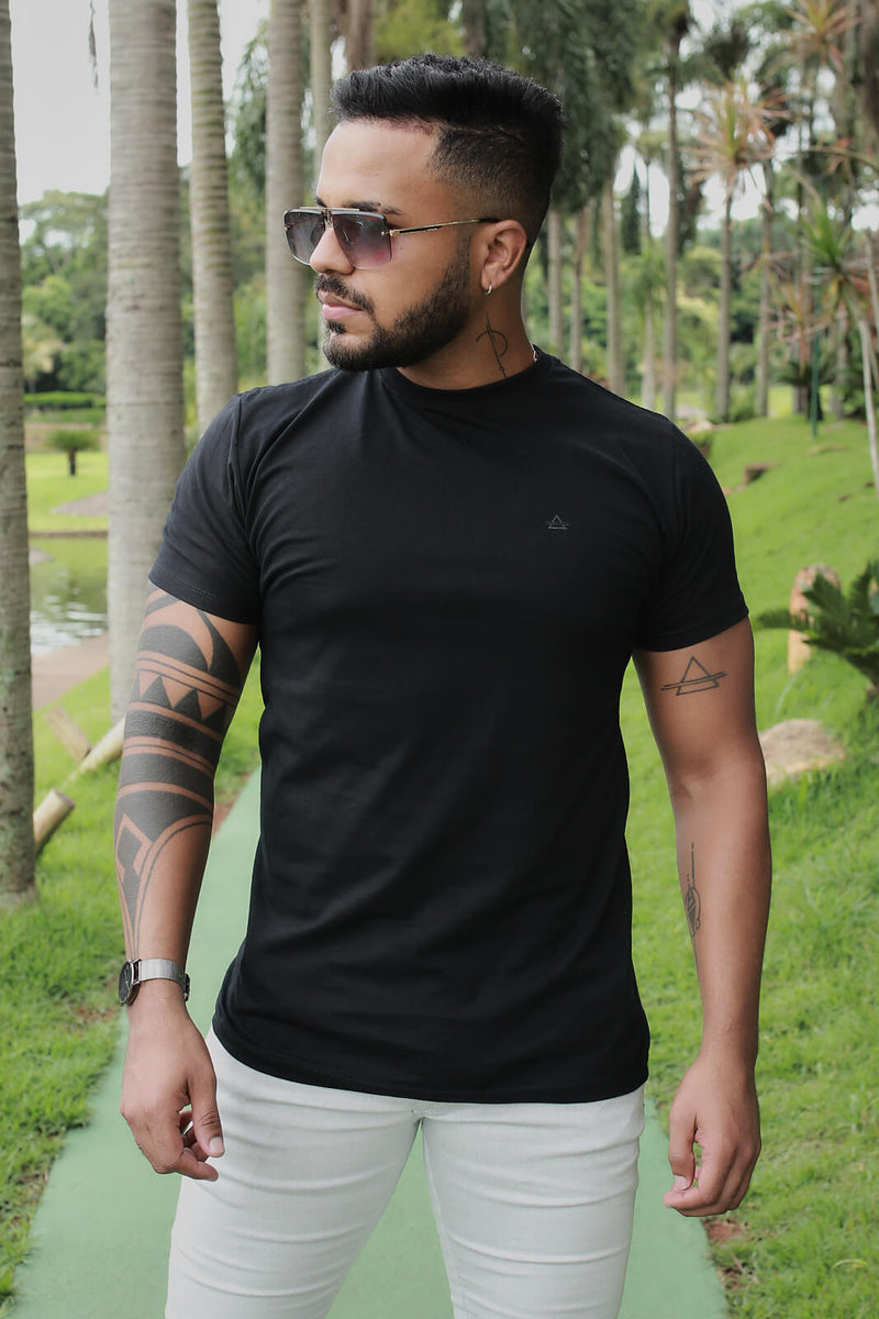 Camiseta Slim fit Basic Premium Preta Black
