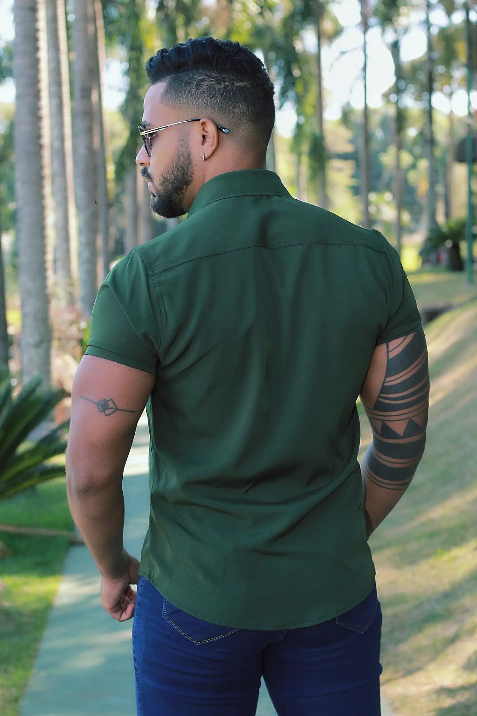 Camisa Slim Fit  Verde Exercito Lisa Passa Facil (Não Amarrota)