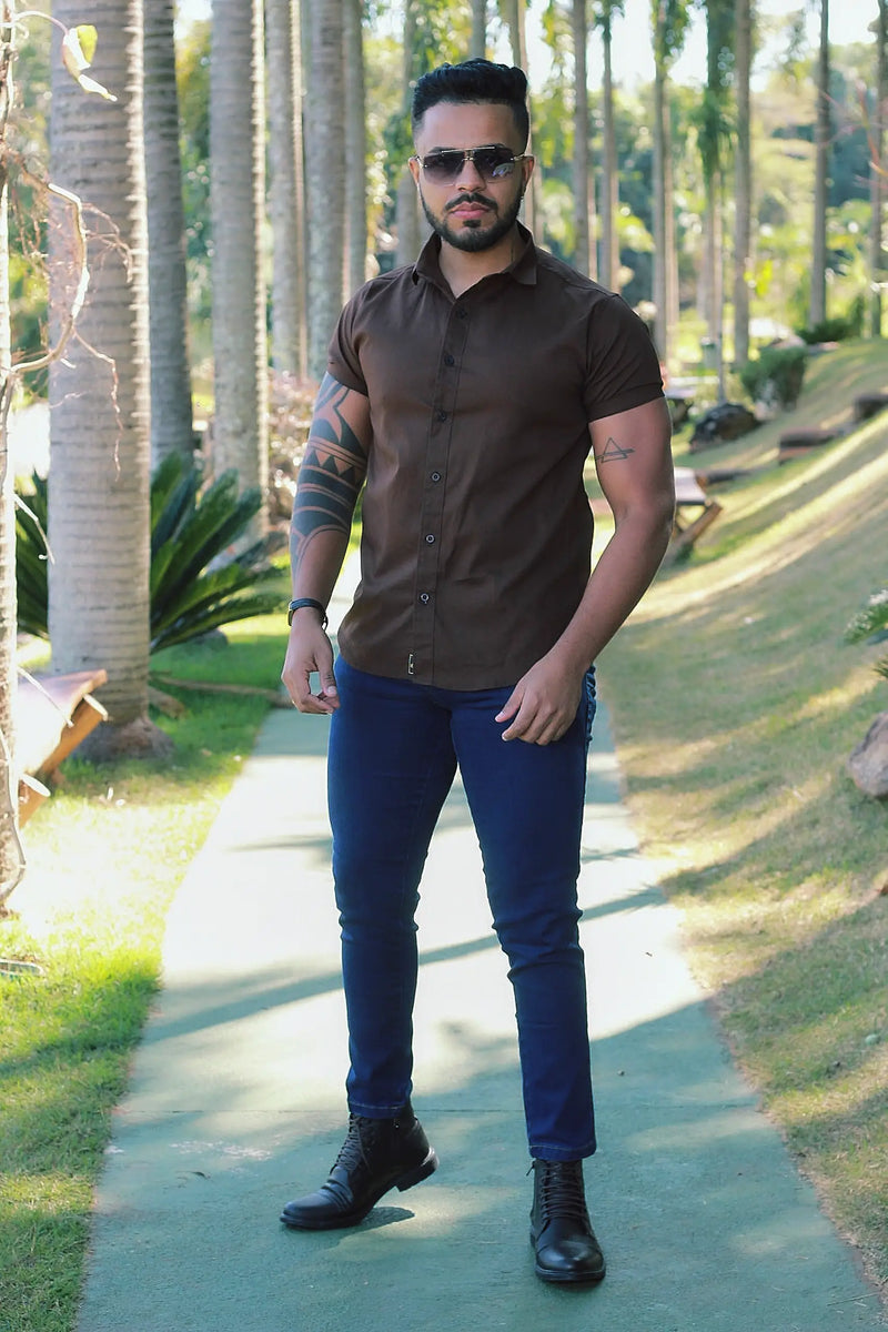 Camisa Slim Fit Marrom Chocolate  Lisa Algodão Premium