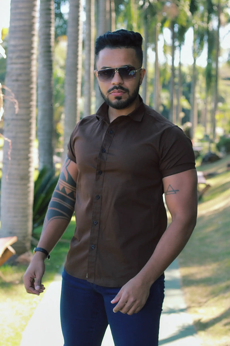 Camisa Slim Fit Marrom Chocolate  Lisa Algodão Premium