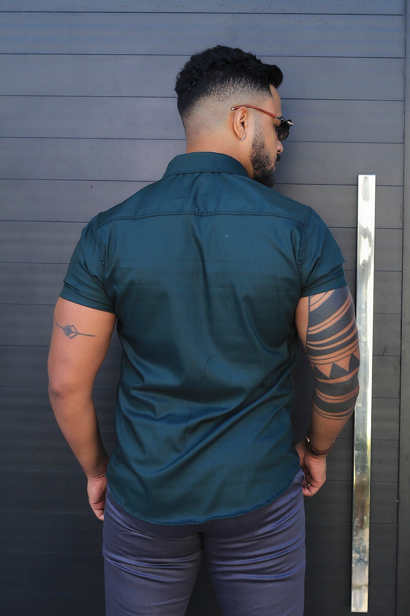 Camisa Slim Fit Camisa Tecnológica Acetinada que não Amassa Armani Verde