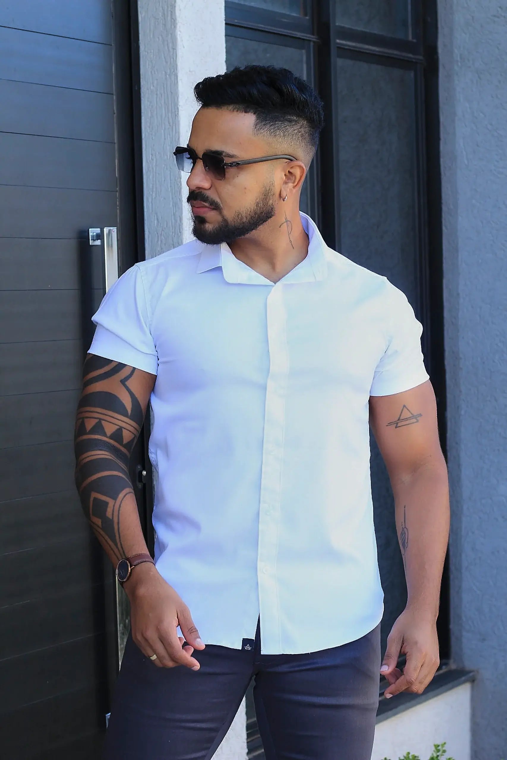 Kit 3 Camisas Slim Fit Tecnologicas Passa Facil com Elastano | Preto / Branco /Verde Militar – R$ 219,99