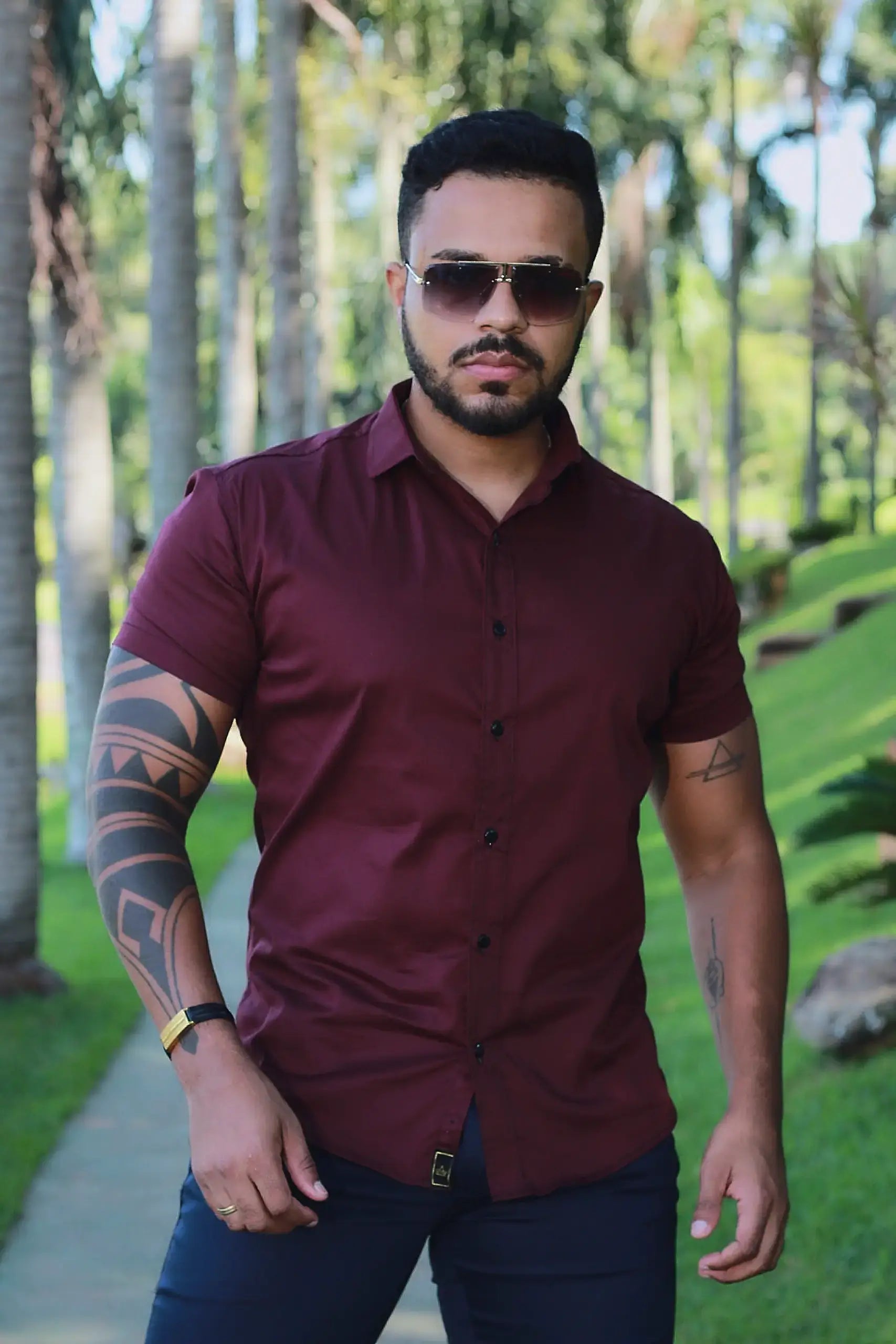 Kit 3 Camisas Slim Fit Premium com Elastano 139,99 Marsala , Preta ,Branca lisas