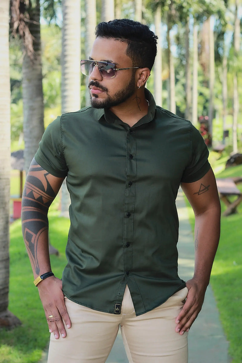 Camisa Slim Fit Algodão Verde Militar Premium Com elastano Acetinada