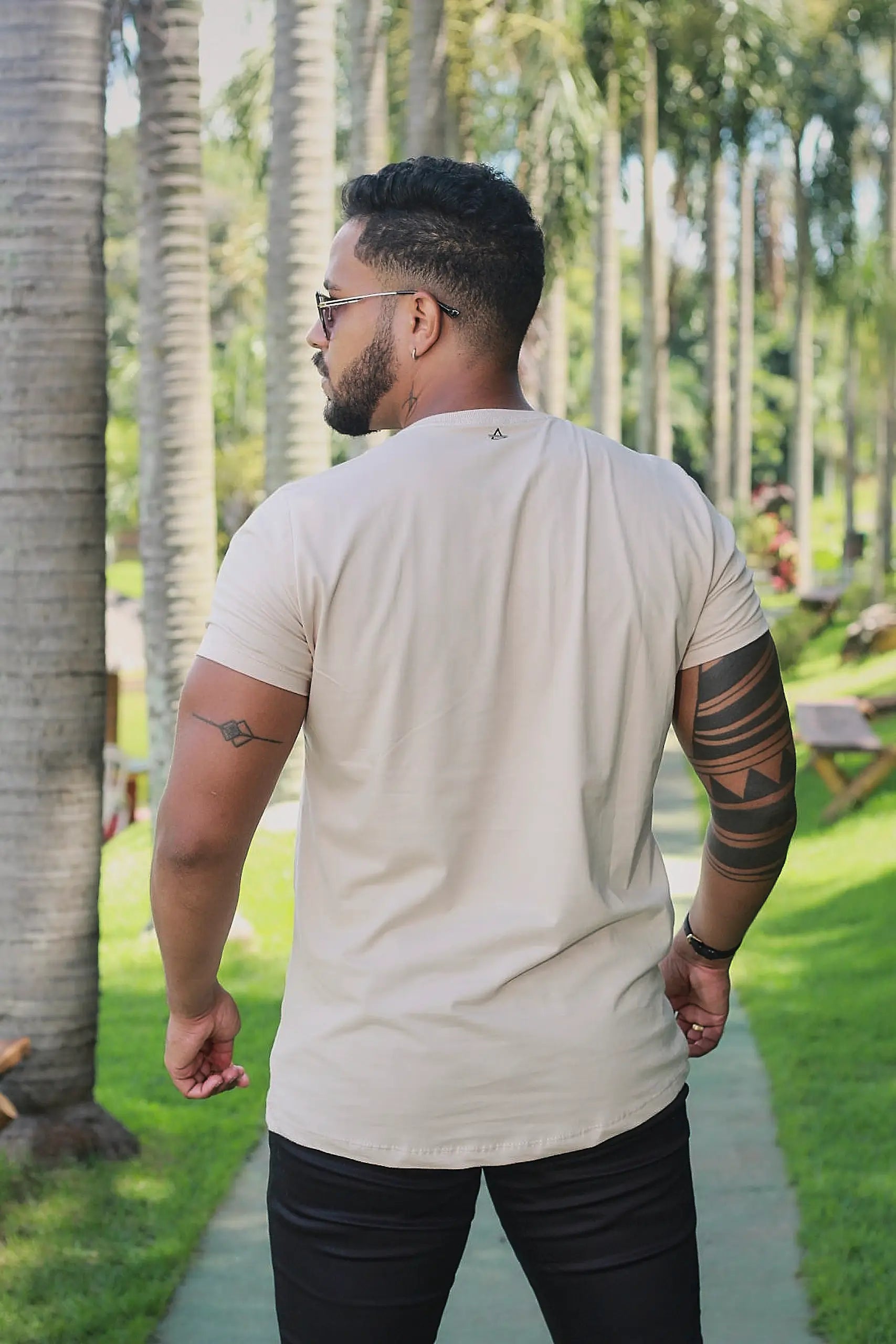 Camiseta Slim fit Basic Premium Bege