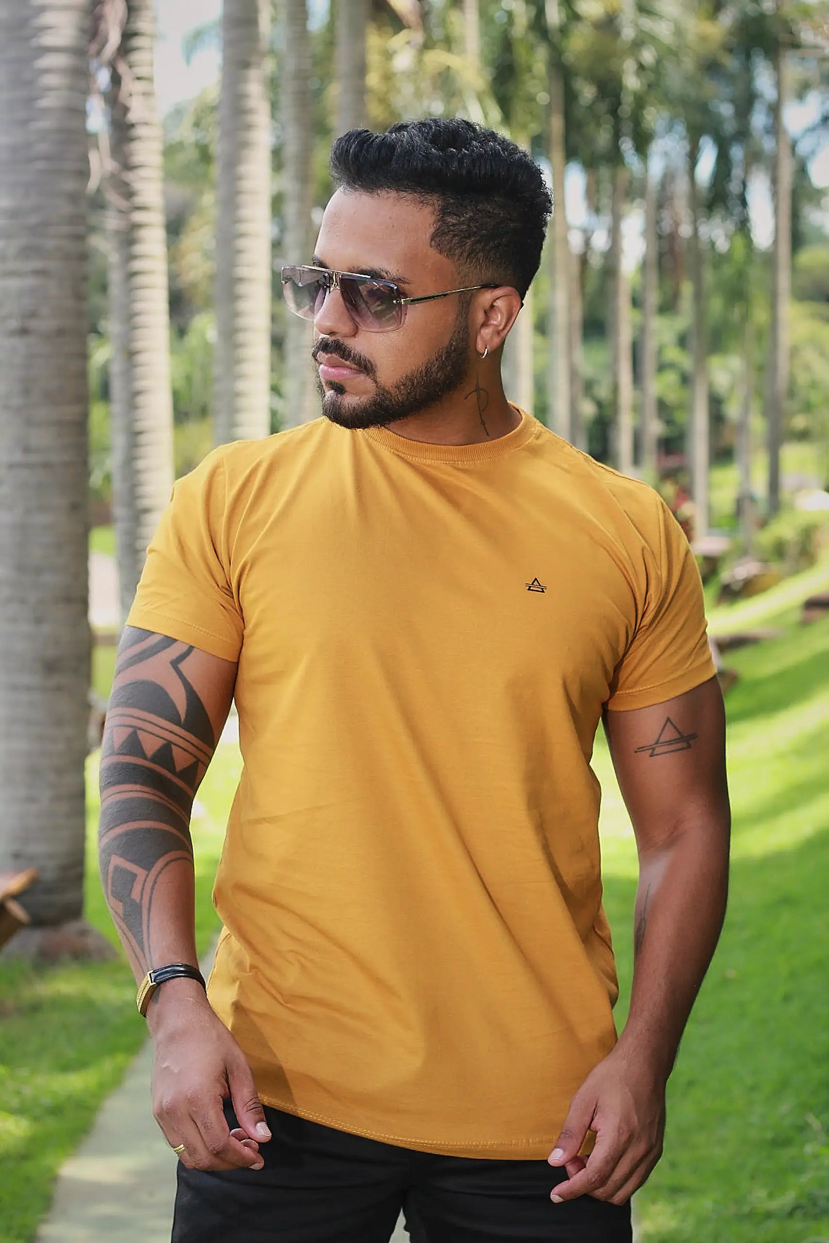 Camiseta Slim fit Basic Premium Mustarda