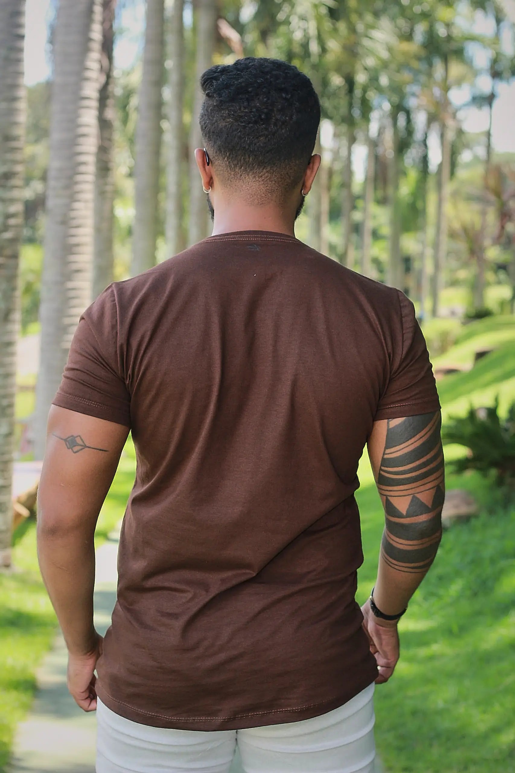 Camiseta Slim fit Basic Premium Marrom