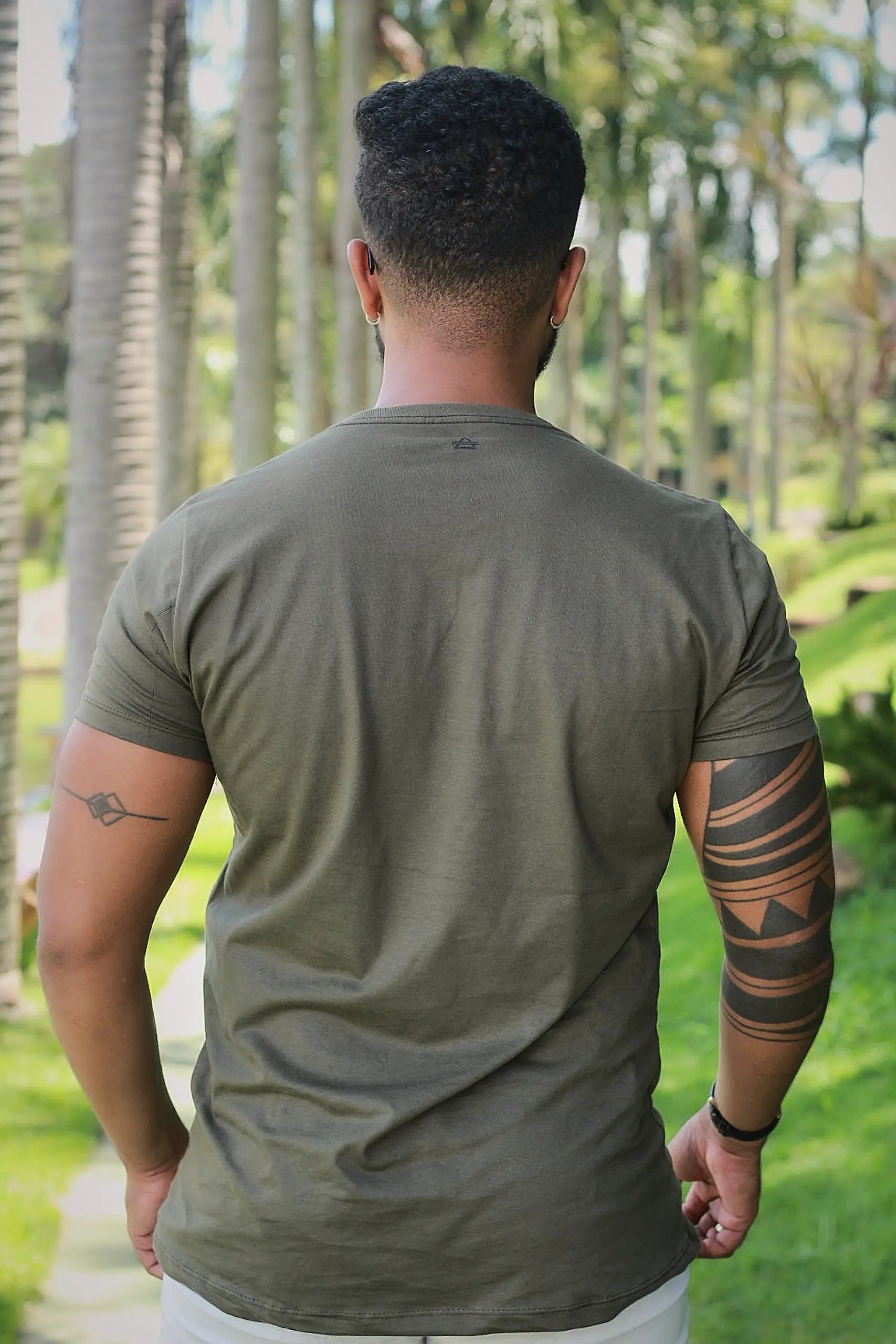 Camiseta Slim fit Basic Premium Verde Militar