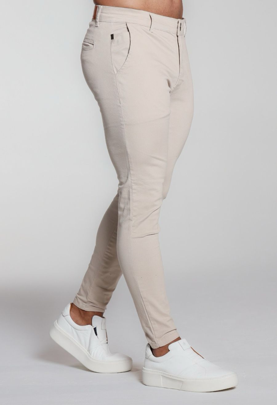 Calça alfaiataria bege claro bolso faca 5% de elastano