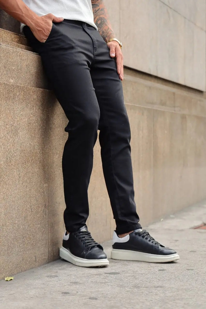 Calça alfaiataria preta bolso faca 5% de elastano