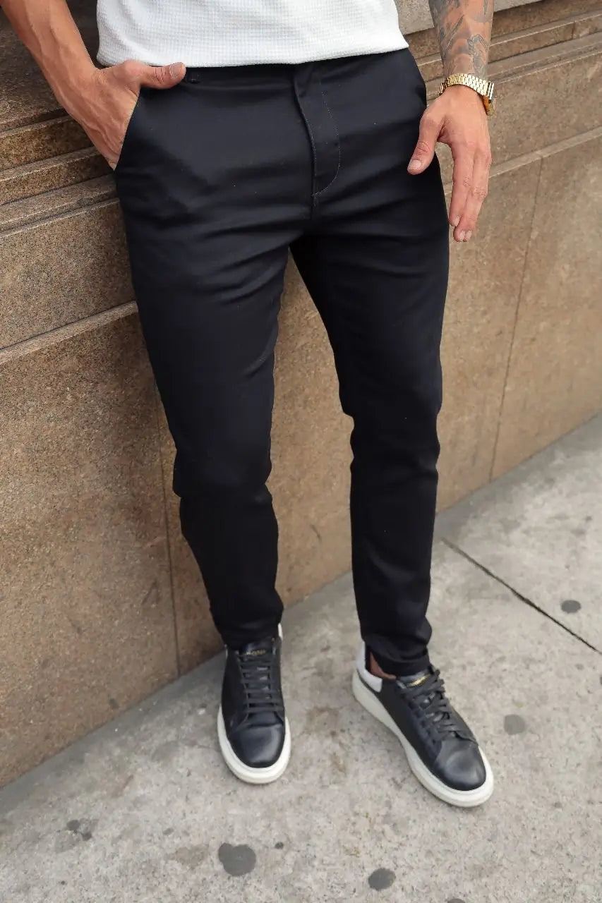 Calça alfaiataria preta bolso faca 5% de elastano